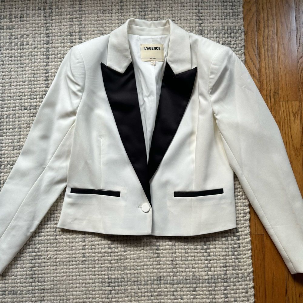 L'AGENCE White Blazer with Black Lapel - Picture 2 of 7